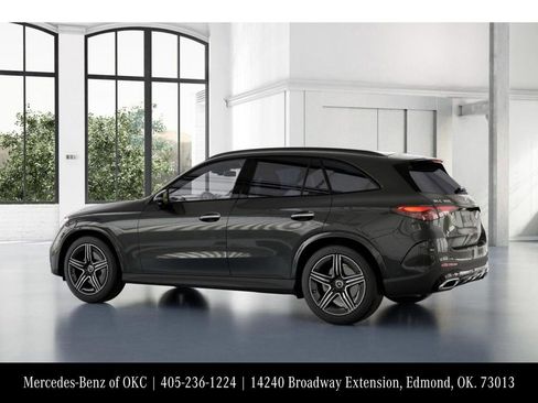 Used 2026 Mercedes-Benz GLC 300 4MATIC image 31