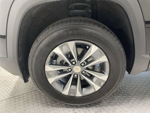 Used 2026 Chevrolet Equinox LT FWD image 10