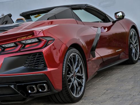 Used 2023 Chevrolet Corvette Stingray Premium Conv w/ Z51 Performance Package RWD image 20