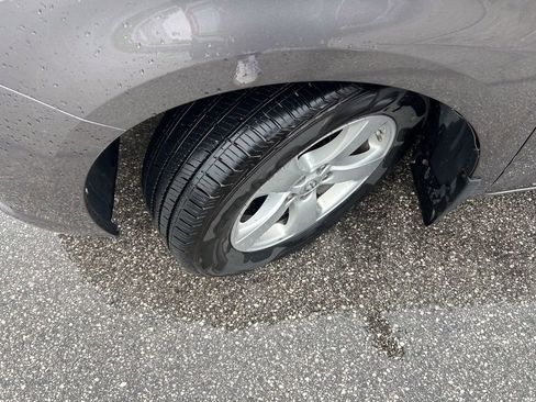 Used 2017 Toyota Sienna LE image 35