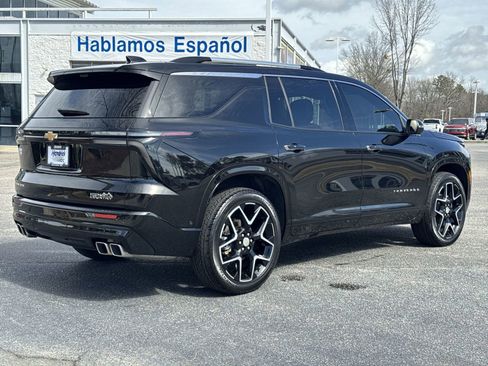 Used 2025 Chevrolet Traverse High Country w/ LPO, Floor Liner Package image 10