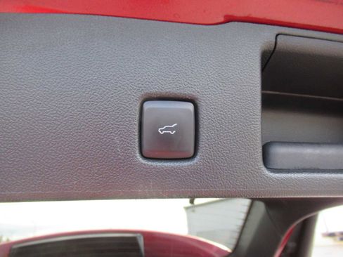 Used 2022 Ford Escape SE w/ SE Sport Appearance Package AWD/4WD image 19