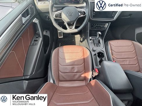 Used 2024 Volkswagen Tiguan SEL R-Line image 16