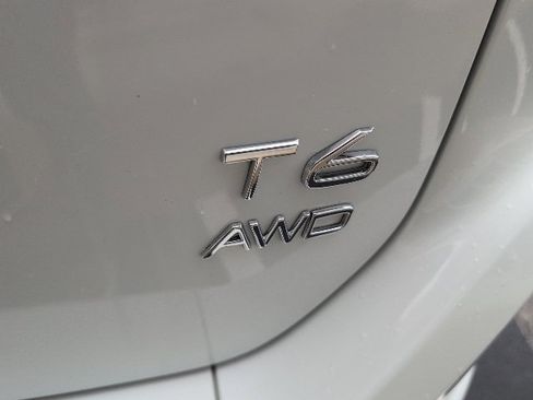 Used 2015 Volvo XC60 T6 Platinum image 8