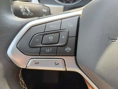 Used 2021 Volkswagen Atlas SE w/ Panoramic Sunroof Package FWD image 16