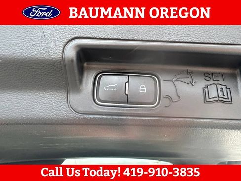 Used 2025 Ford Explorer Active AWD/4WD image 13