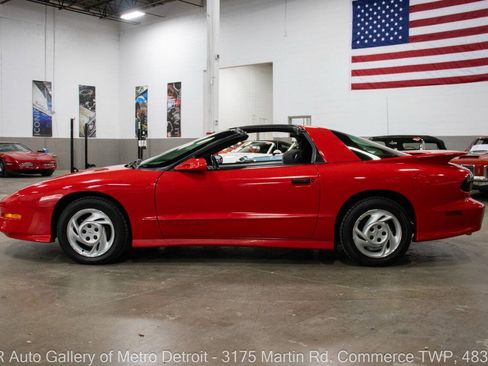 Used 1993 Pontiac Firebird Trans Am image 4