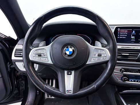 Used 2022 BMW 750i xDrive w/ Luxury Rear Seating Package image 34