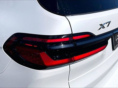 New 2026 BMW X7 xDrive40i w/ Executive Package image 14