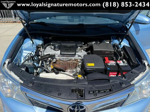 Used 2012 Toyota Camry LE FWD image 30