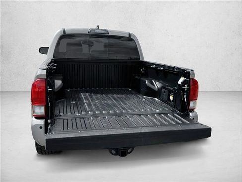 Used 2017 Toyota Tacoma TRD Sport w/ Premium & Technology Package image 6