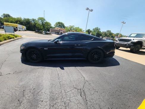 Used 2017 Ford Mustang GT Premium w/ GT Performance Package RWD image 27