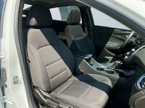 Used 2023 Chevrolet Malibu LT FWD image 16