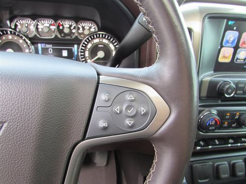 Used 2018 Chevrolet Silverado 1500 High Country image 12