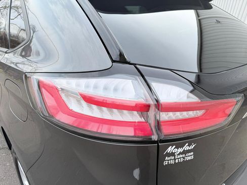 Used 2019 Ford Edge SE image 12