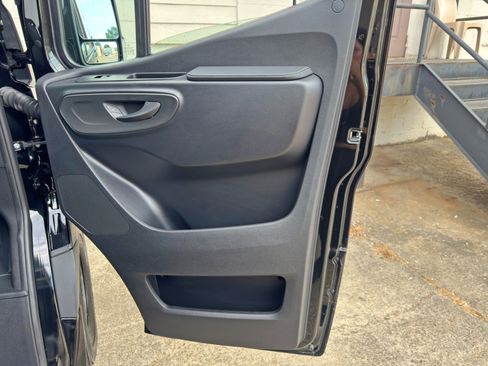 Used 2026 Mercedes-Benz Sprinter 2500 image 36