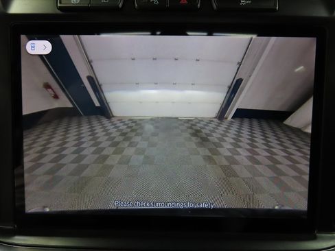 Used 2024 Ford F250 Platinum image 23