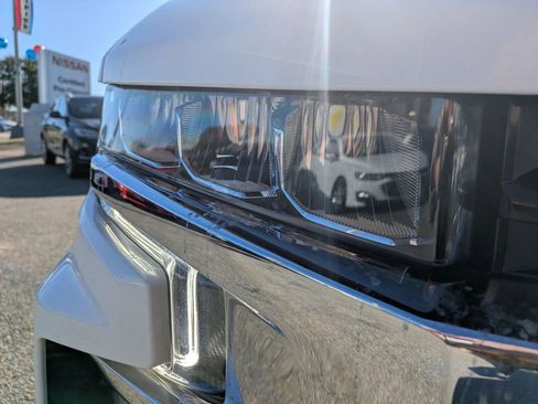 Used 2022 Chevrolet Silverado 1500 LTZ image 11