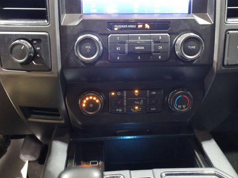 Used 2020 Ford F150 XLT w/ Equipment Group 302A Luxury AWD/4WD image 29