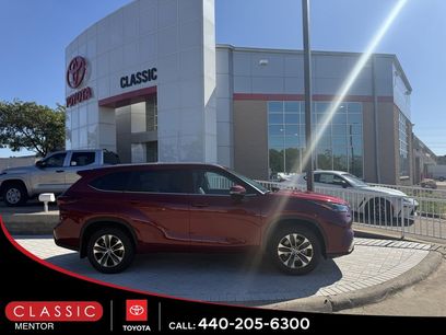 New 2025 Toyota Highlander XLE
