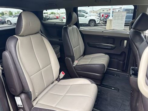 Used 2017 Kia Sedona SX Limited FWD image 15