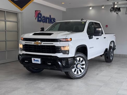 Certified 2024 Chevrolet Silverado 2500 Custom w/ Custom Value Package AWD/4WD image 2