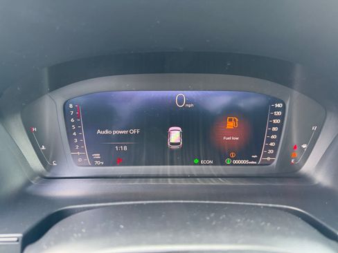 Used 2025 Honda Pilot TrailSport image 9