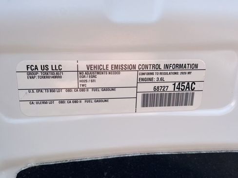 Used 2026 Chrysler Pacifica Select image 32