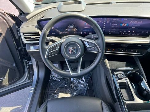 Certified 2025 Buick Envision Preferred AWD/4WD image 15