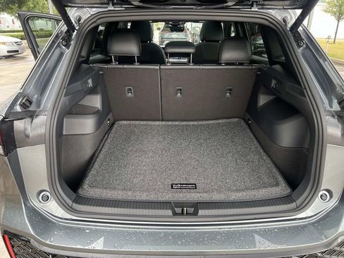 New 2026 Volkswagen Tiguan SE R-Line FWD image 24