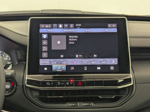 New 2026 Jeep Compass Latitude image 20