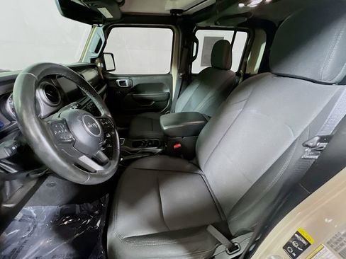 Used 2022 Jeep Gladiator Sport AWD/4WD image 19