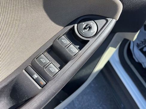 Used 2013 Ford Focus SE w/ Super Fuel Economy (SFE) Pkg image 23