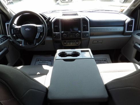 Used 2020 Ford F250 XLT w/ FX4 Off-Road Package AWD/4WD image 35