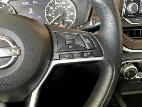 Used 2023 Nissan Altima 2.5 SV image 23