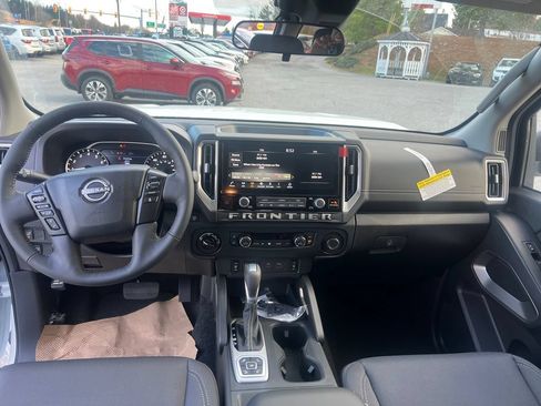 New 2026 Nissan Frontier SV w/ SV Convenience Package AWD/4WD image 13