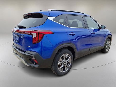 Used 2024 Kia Seltos S image 11