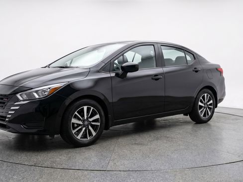 Used 2025 Nissan Versa SV FWD image 3