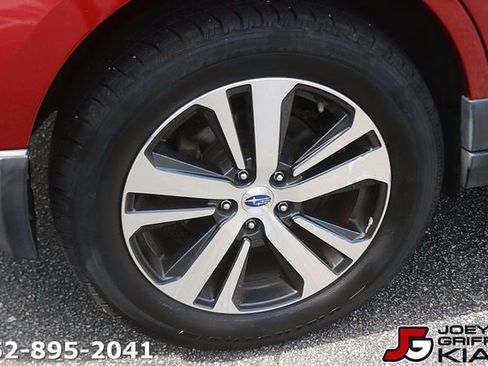 Used 2018 Subaru Outback 2.5i Limited AWD/4WD image 9