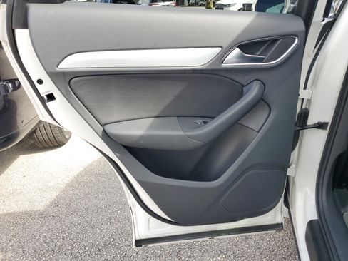 Used 2016 Audi Q3 2.0T Premium Plus w/ Technology Package image 12