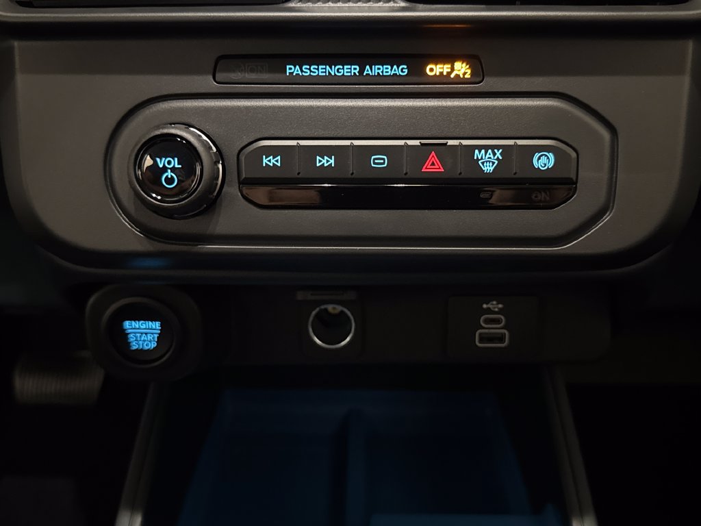 New 2026 Ford Maverick XLT w/ XLT Luxury Package FWD image 13