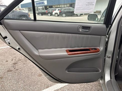 Used 2003 Toyota Camry LE image 15