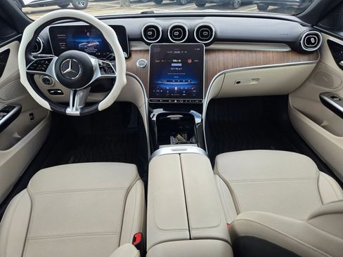 Used 2025 Mercedes-Benz C 300 Sedan image 18