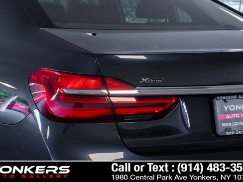 Used 2019 BMW 750i xDrive w/ Executive Package AWD/4WD image 22