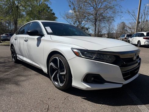 Used 2022 Honda Accord Sport image 1
