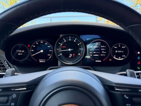 Certified 2022 Porsche 911 Carrera image 16
