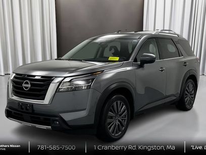 Used 2023 Nissan Pathfinder SL w/ SL Premium Package