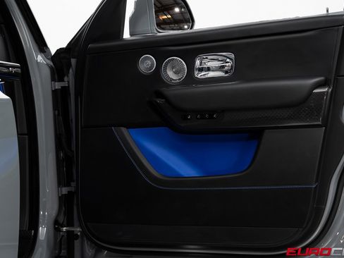 Used 2022 Rolls-Royce Cullinan Black Badge w/ Dark Exterior Package image 23