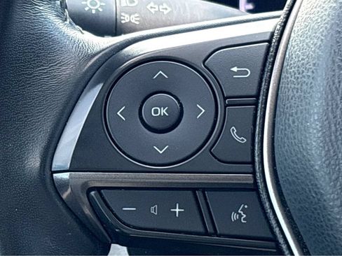 Used 2022 Toyota Camry SE FWD image 13
