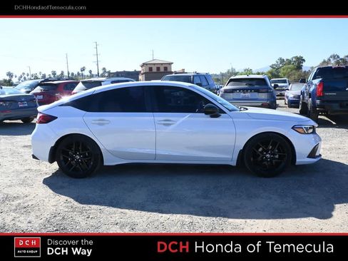 Used 2023 Honda Civic Sport image 5